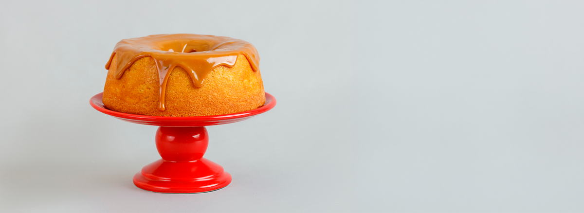 Bolo de Baunilha com Doce de Leite