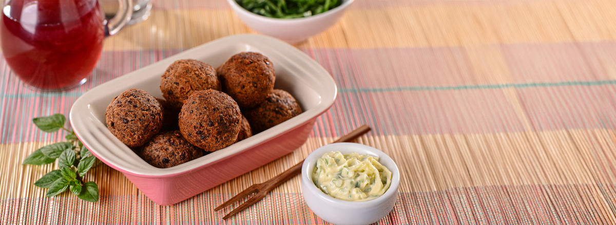 Bolinho de Feijão com Couve