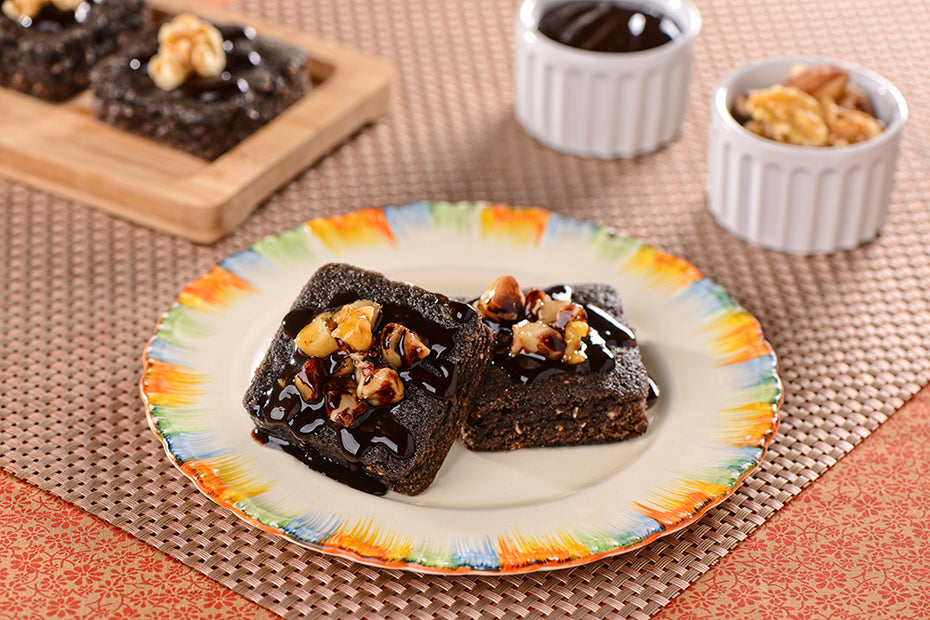 Brownie Com Calda de Chocolate e Amêndoas