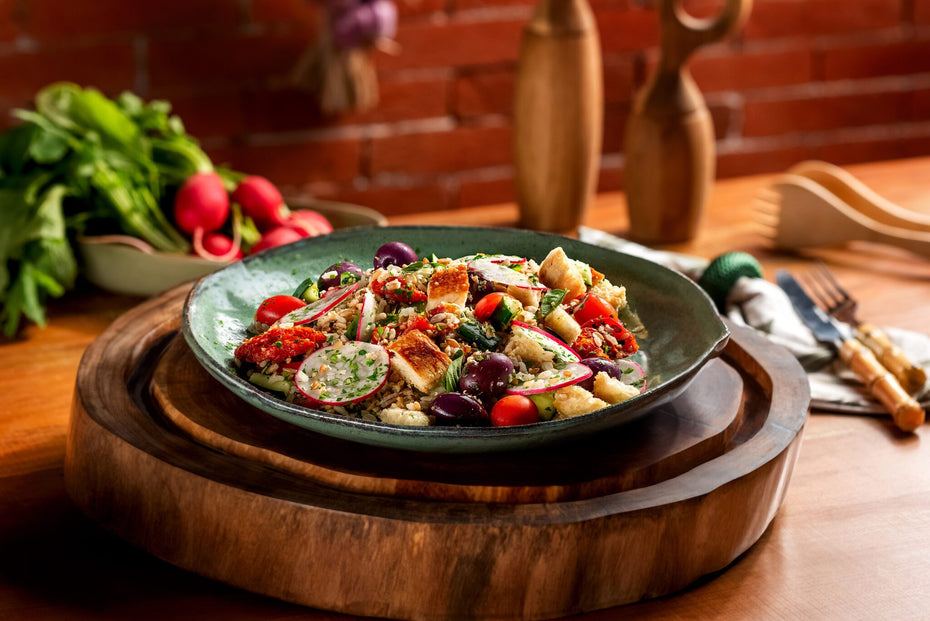 Salada Mediterrânea com Grãos